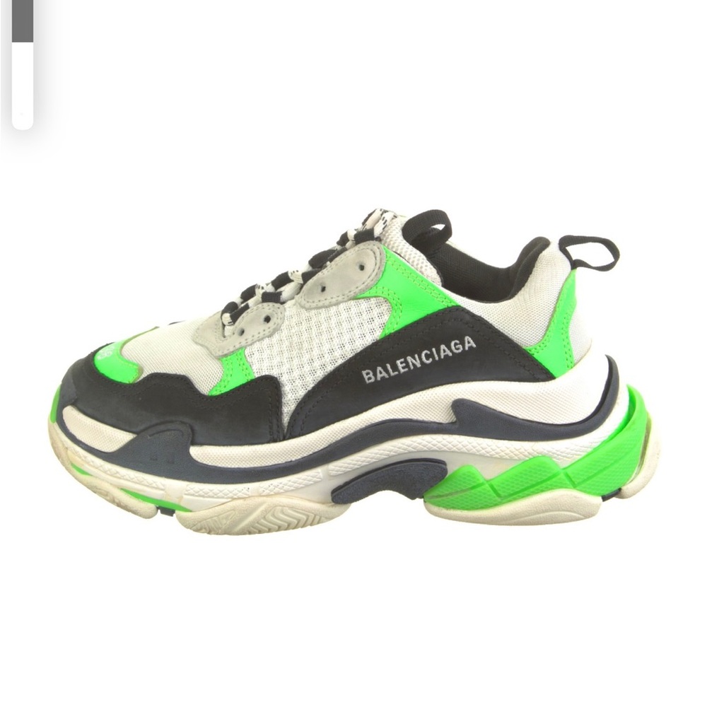 BALENCIAGA Triple S Chunky Sneakers ( Authentic, pre owned)